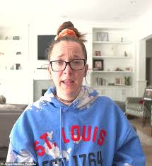 I like to make videos on the internet machine. Youtube Personality Jenna Marbles Is Engaged To Partner Of 8 Years Julien Solomita Daily Mail Online