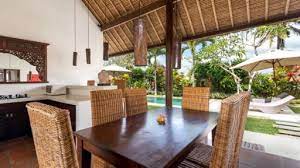Vila kecil dari bangkai mini bus layaknya perkemahan bisa jadi sangat romantis dan berkesan. Villa Candi Kecil Tujuh 7 Bedroom Villa In Ubud Book Direct