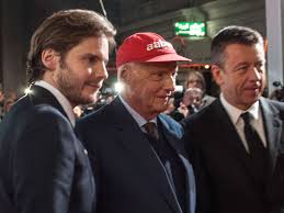 La familia de niki, que ha rechazado la oferta de la ciudad de viena de enterrar a lauda en una tumba de honor, asistirá también a un funeral privado independiente y al. Formula One Legend Niki Lauda Thousands Including Lewis Hamilton Expected In Vienna To Pay Respects World Gulf News