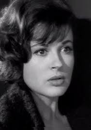 Jennifer Jayne's Instagram, Twitter & Facebook