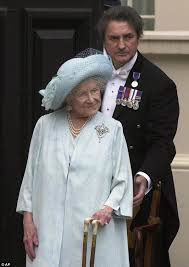 She was popular, and earned herself the nickname smiling duchess and was known for her cheerful spirit. Queen Mother Was Insane And Inebriated For The Last 20 Years Queen Mother Queen Mum Queen Victoria Family