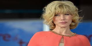 A 57 anni la bellissima attrice romana è ancora timorosa del giudizio degli altri nonostante, a giudicare dalla gallery di instagram, per lei piovano soltanto complimenti e. Nancy Brilli Provino Oriana Fallaci Funzionaria Rai La Stronco Mai Piu Fatto