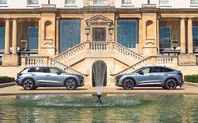 The q4 has the looks everyone craves but has more space than the biggest q7. Audi Q4 E Tron Review 2021
