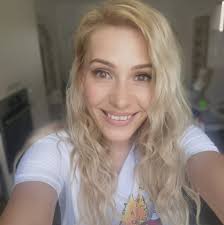 📣🍀 SÚŤAŽ 📣🍀 🎁 Vyhrajte 3x kartičky Čierny Peter spolu so zeleným  športovým vakom ! Podmienky pre zaradenie do žrebovania sú len dve 😊 1.  Potvrďte pod týmto príspevkom 👍 LIKE /