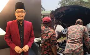 Tapi ustaz ni baguih, beliau jaga anak yatim. Ingatkan Tali Apa Melenggok Lenggok Depan Cermin Ustaz Kazim Cemas Ular Tumpang Kereta Netizen Kait Unsur Mistik Viral Mstar