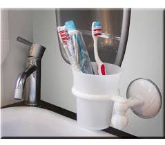 Completa il tuo bagno con gli accessori da bagno che puoi trovare sul nostro negozio online inbagno.it. Portaspazzolino A Ventosa Apvspaz 9 40 Barca Vendita Online Accessori Nautici