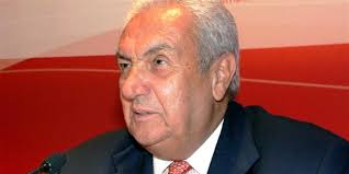 Συγκινημένος, ο κύριος λινός μιλά για τον δημήτρη κοντομηνά, λέγοντας πως ήταν ένας πολύ γενναιόδωρος άνθρωπος: Efyge Apo Th Zwh O Dhmhtrhs Kontomhnas