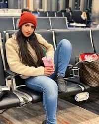 نور ستارز Noor Stars On Instagram اخر صورة هي المفضلة عندي اي صورة حبيتوا اكثر Winter Jackets Fashion Baby Strollers