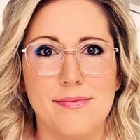 700+ "Nadine Mann" profiles