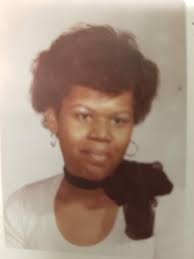 House I lived in, 54 Market Street, pub next door (what was it called?) and  my Mom in the doorway