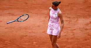 La tchèque marketa vondrousova a largement dominé le match. Roland Garros Day 5 Women S Live Updates Tennis Majors
