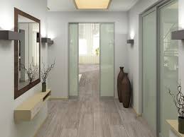 Bei wind und wetter wird er mit den unterschiedlichsten schuhwerken und absatzformen betreten, muss schmutz und nässe trotzen und soll dabei noch chic daherkommen. Welcher Bodenbelag Fur Den Flur Casando Ratgeber