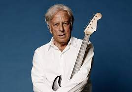 Cinquant'anni di carriera come compositore, cantautore e produttore discografico con i più grandi artisti del panorama musicale. Mario Lavezzi L Autore E La Luna Busso E Stella Gemella Festeggia 50 Anni Di Carriera