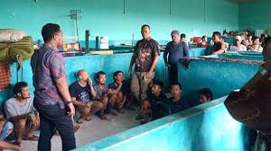 Jun 10, 2021 · ditahan di lapas wanita tangerang, jelas aliansyah. Terbongkar Kamar Napi Lapas Tangerang Banyak Ditemukan Handphone Dan Senjata Tajam Warta Kota