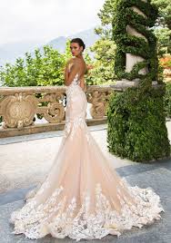 Sep 04, 2021 · attraktive details machen jedes unserer hochzeitskleider zu etwas besonderem. 1001 Prinzessinnen Brautkleid Modelle Fur Marchenhafte Hochzeit