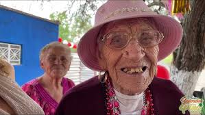 DOÑA EPIFANIA GONZALEZ Celebra 101 años de vida