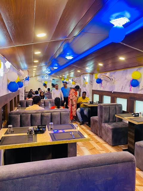 Rail Coach Restaurant 