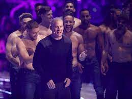 Als sie diese aber begrüßen wollte, lief sie in den proberaum der durchtrainierten magic mike tänzer. Channing Tatum Kommt Mit Seiner Magic Mike Show Nach Berlin