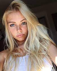 If you've got a thing for blonde haired anime bombshells, then this article is for you! Adopted By The Bakers Part 1 Blonde Hair Girl Blonde Hair Blue Eyes Pretty Blonde Girls