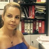 100+ perfiles de «Elena Rio»