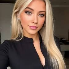 Pablo Simmons's Instagram, Twitter & Facebook