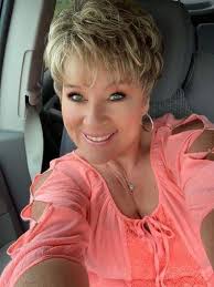 What do you all think about this hair style? 💞💓