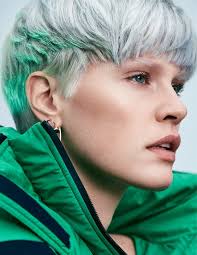 Although the buzz cut is relatively simple there are some do's and don't s to the hairstyle. Abrasiert Der Buzz Cut Als Symbol Fur Selbstakzeptanz Vogue Germany