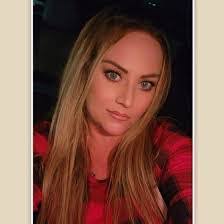 Eugenia Giles's Instagram, Twitter & Facebook