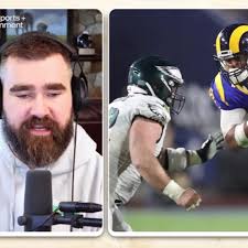 Aaron Donald Benching 500 Pounds