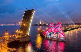 Год от года тематика меняется. Festival Alye Parusa V Sankt Peterburge Travelcalendar