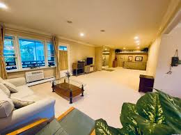 200 Middle Neck Rd, Great Neck, NY 11021 owner and property records