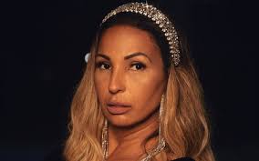 Ilha record is a brazilian reality television competition format originally created and aired by recordtv. Dyjaa2bcjeptqm