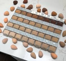 Résultat de recherche d'images pour "beauty blender shade range"