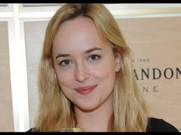 ^ rita ora on 'fifty shades' movie role audition: Was Sagt Jamie Dornan Zum Heissen Kuss Von Dakota Johnson Und Rita Ora