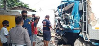 Berita acara kejadian juga bisa menerangkan tentang kejadian kecelakaan baik ditempat kerja maupun umum hingga kejadian perampokan. Kecelakaan Maut Di Bawen 7 Korban Dibawa Ke Rs Ken Saras Bagian 1