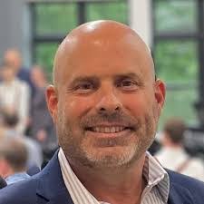 Mike Willard's Instagram, Twitter & Facebook