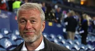 Procesul de vânzare al clubului Chelsea s-a încheiat. Gruparea nu-i mai  aparţine lui Roman Abramovici