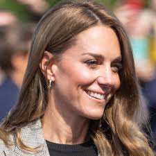 Valentine's Royal style Watch: Fabulous fashion from Kate Middleton, Queen  Letizia and Queen Maxima