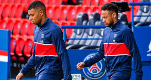 Messi has arrived in paris! Psg Messi La Ligue Des Champions Le Ballon D Or Mbappe Et Neymar Se Lachent Comme