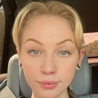 Heather Mehl's Instagram, Twitter & Facebook