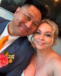 Lindsey with Halsey.  https://www.facebook.com/share/r/pJEb16tq2PQNuMCz/?mibextid=iexibG