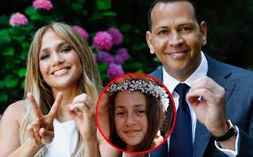 I feel like it's not a huge priority to go and have a big wedding right while j.lo and alex rodriguez clearly haven't set the date yet, they have shared some details about their dream nuptials. Jennifer Lopez Alex Rodriguez S Wedding Will Have Daughter Emme Sing For Them