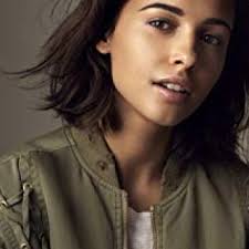 The collar of the Kimberly Hart