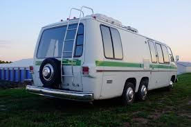 Same as oil, tires or your brand of gas, folks have opinions on the rear suspension of a gmc why. Motorhome Of A Lifetime 1977 Gmc Motorhome Rides Great But Will It Stop Curbside Classic