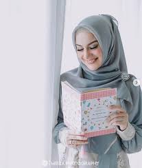 Check spelling or type a new query. Irish Bella Belajar Berhijab Intip 5 Gayanya Yang Bikin Hati Adem Okezone Muslim