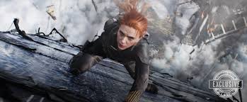 Скарлетт йоханссон, флоренс пью, рэйчел вайс и др. Black Widow Surrounded By Destruction In New Look