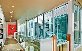 Though keys is biracial, she considers herself black. Alicia Keys And Husband Swizz Beats Sell Luxury New York Apartment Ahead Of Move To Suburban Mansion Daily Mail Online