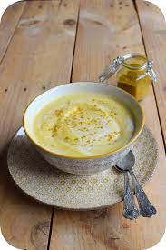 Veloute De Chou Fleur Au Curry Et Lait De Coco Hum A Tester Fooding Recette Recette Soupe Et Veloute Chou Fleur