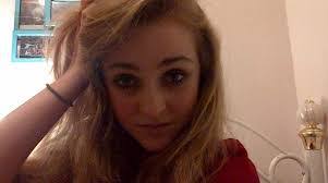 Victoria Liles's Instagram, Twitter & Facebook