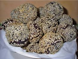 Selain tepung ketan hitam, kue bugis juga bisa dibuat dengan menggunakan tepung ketan putih. 10 Aneka Olahan Ketan Hitam Tradisional Favorit Katalog Kuliner